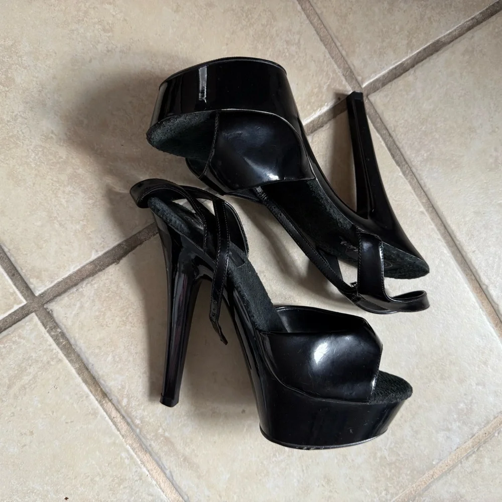 Pleaser Glossy Black Platform Heels - Picture 8 of 8